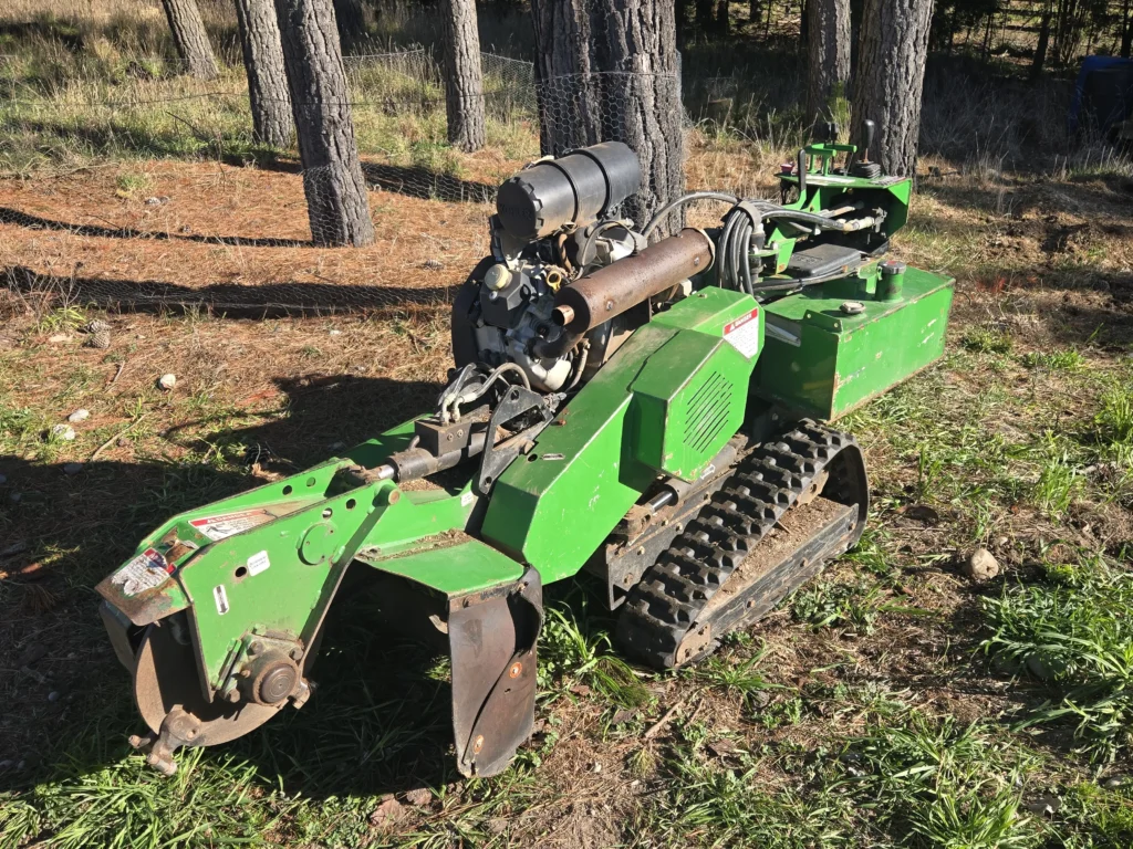 our compact bandit sg 40 rubber tracked stump grinder